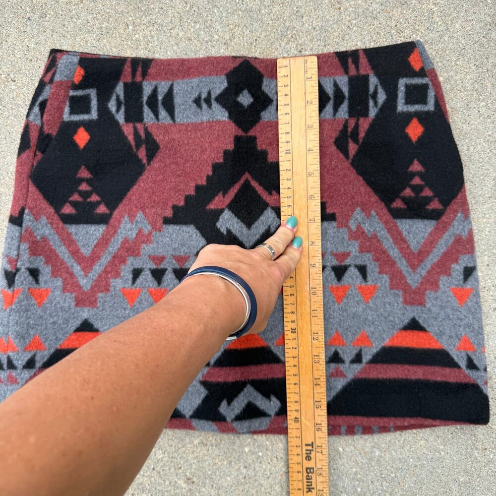 Gap Mini Skirt Wool Blend Aztec Print Red Black Southwest Ski Bell NWT Size 8 - Picture 8 of 10